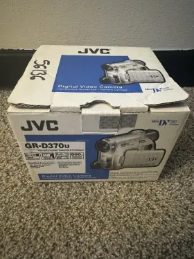 Gr-d370us Jvc D370us Camcorder - Silver In Original Box Bad Battery