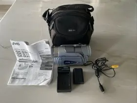 Gr-d70u Jvc Gr-d70 Mini-camcorder Digital Video Camera With Battery And Charger - Excellent