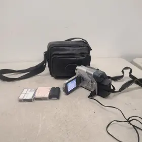 Gr-d71u Jvc Digital Video Camera Works Perfect Comes With 2 Batteries