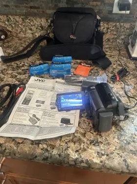 Gr-d850u Jvc Minidv Camcorder 800x Digital Zoom W Papers 5 Discs Case 2 Batteries Adapter #3