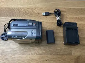 Gr-da30 Jvc Digital Video Camcorder Bundle Battery Charger Stuck In Safeguard