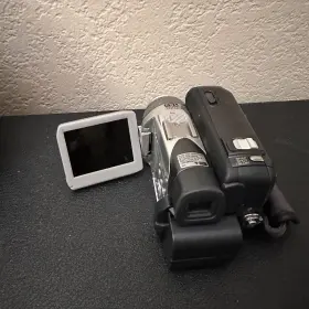 Gr-df450u Jvc Handycam With Carry Bag Battery Charger #2