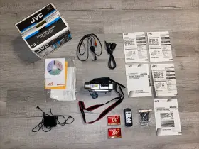Gr-dvl310u Jvc Mini Dv Digital Video Camera With Carry Bag Bundle - Tested