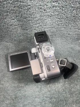 Gr-dvm76u Jvc Minidv Video Camcorder Silver Gray 200x Digital Zoom 3 Inch Lcd #2