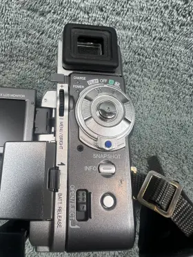Gr-dvm76u Jvc Minidv Video Camcorder Silver Gray 200x Digital Zoom 3 Inch Lcd #3