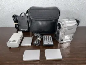 Gr-dvm80u Jvc Vintage Minidv Digital Camcorder - Built-in Still Mode