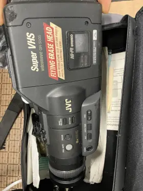 Gr-s505u Jvc Super Vhs Camcorder With Case Untested