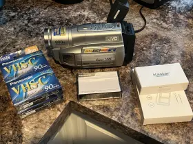Gr-sxm25ou Jvc Super Vhs Camcorder Bundle Please Read