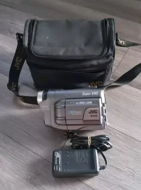 Gr-sxm320u Jvc Gr-sxm320 Compact Super Vhs Camcorder Charger Bag Not Tested As Is