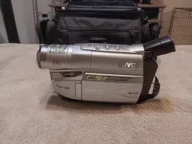 Gr-sxm37 Jvc Super Vhs Camcorder Bundle Tested Works Battery Charger Tapes Bag