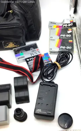 Gr-sxm720u Jvc Super Vhs Camcorder Video Camera W. Bag And Accessories Untested #2