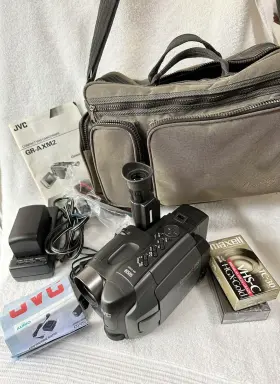 Gr-axm80 Jvc Graxm80u Compact Vhs Camcorder Vhs-c Tapes Japan Made