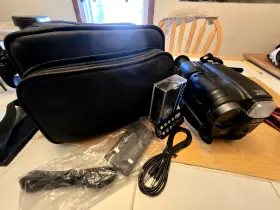 Gx-ax7000 Jvc Black Compact Vhs Camcorder Model With All Attachments