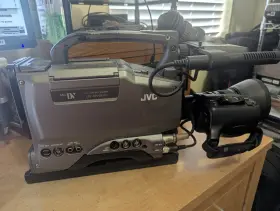 Gy-d500a Jvc Mini Dv Camera With Fujinon Lens/vct Plate