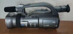 Gy-dv300u Jvc 3-cvcd Professional Dv Camcorder Only No Battery Or Charger Untest