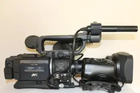 Gy-hd110 Jvc Hdv Prohd Broadcast Camcorder With 16x Fujinon Tv-zoom Lens