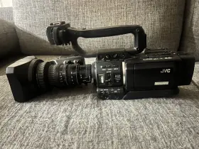 Th16x5.5brmu Jvc Gy-hd110u Pro Hd Minidv Camcorder With Fujinon Lens Used