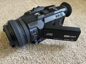 Gy-hm170u Jvc Camcorder - 4 Batteries 4k