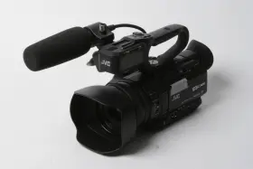 Gy-hm200u Jvc 4kcam Compact Handheld Streaming Camcorder Cg001h6 382h Damaged