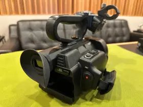 Gy-ls300chu Jvc Gy-ls300 4k Cam S35mm Handheld Camcorder With All Oem Accessories And Box #2