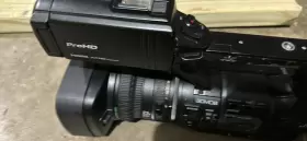 Gy-hm660 Jvc Gyhm660u Prohd Mobile News Streaming Camera - Black #3