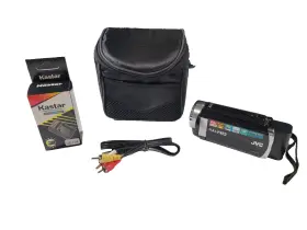 Gz-e200 Jvc Everio Full Hd Camcorder With 40x Optical Zoom - Black Bundle