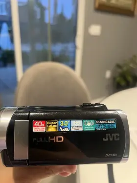 Gz-hd30eu Jvc Gz-hd30 80 Gb Hard Drive Camcorder