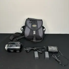 Gz-hd40u Jvc Hd Everio 120gb Hard Disk Camcorder Bundle