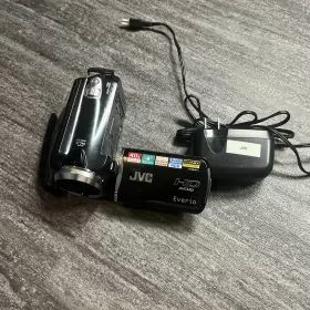 Gz-hd520u Jvc Everio 120gb Hard Disk Drive 16gb Hd Camcorder 1080p 40x Tested #2