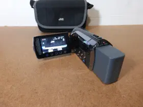 Gz-hm200 Jvc Everio 32gb And 8gb Sd Cards Dual Memory Full Hd Video Camcorder #3