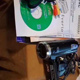 Gz-hm300u Jvc Everio Hd Handheld Camcorder 20x Zoom Lcd Dual Memory Black