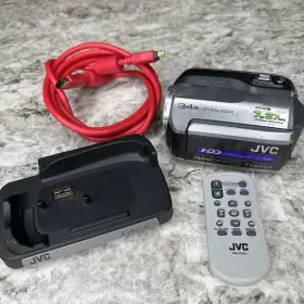 Gz-mg135e Jvc Everio Handheld High Definition Hdd Camcorder 30gb
