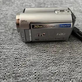 Gz-mg230 Jvc Everio Silver 1/6 Inch Ccd 2.7 Lcd 28x 30gb Hdd Digital Camcorder