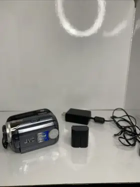 Gz-mg36ek Jvc Gz-mg36 Camcorder 30gb Hdd 32x Zoom Handheld Compact Video Camera Charger
