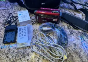 Gz-mg630au Jvc Gz-mg630ru Everio Hdd Camcorder Camera Red Mint Condition