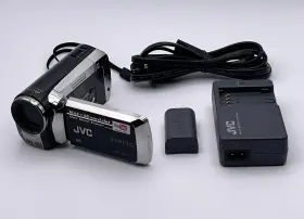 Gz-ms130bu Jvc Everio Camcorder 16gb 40x Zoom With Battery Charger Excellent