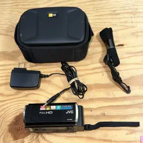 Gz-hm40bu Jvc Gzhm40 Everio Camcorder With Charger Bag And Memory