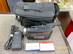 Jvc-ax640u Jvc Model Gr-ax640u Compact Vhs-c Camcorder Bundle Tested Works Great
