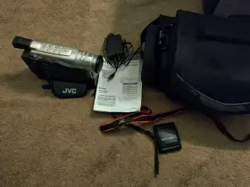 Sxm37 Jvc Gr - Compact Camcorder With Book And Bag Extras Works Needs Battery
