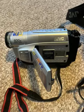 Sxm755u Jvc Camcorder With Bag Charger Battery