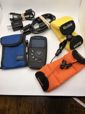 1191857 Kodak Playsport Zx5 Hd Waterproof Pocket Video Camera Black -case Charger Cable