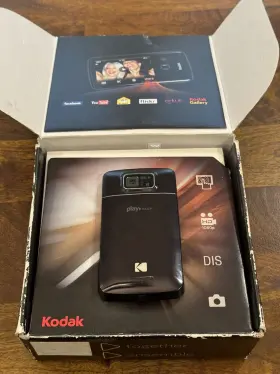 1252121 Kodak Playtouch 1080p High Definition Video Camera Zi10 Black