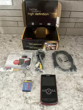 1268929 Kodak Zi8 High Definition Pocket Video Camera 5mp New Mint Raspberry Color