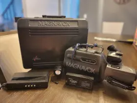 Cvk315av01 Magnavox 1989 Movie Maker Vhs Ccd Video Camcorder For Parts Only