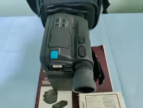 Cvl-610 Magnavox Compact Vhs Camcorder Vhsc With Case And Batteries #3