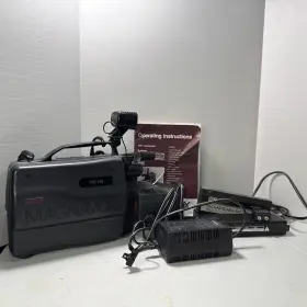 Cvl335av01 Magnavox Vintage Camcorder Works 2 Battery And Chargers