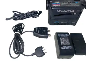 Cvm720av01 Magnavox Vintage Cvm710 Camcorder 8mm Bundle With Bag Tapes Cables - Works #3