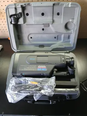Cvr320 Magnavox Cvr 320 Easy Cam 10 1 Zoom Auto Focus Vhs Hq Box Charger Battery Tested