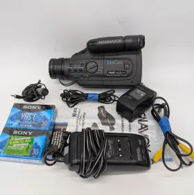 Cvr610av01 Magnavox Cvr620av01 Easycam Black Video Cassette Recorder With Accessories Untested