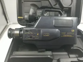 Vr8285av01 Magnavox Nice Vhsc Hq Camcorder Model With Carrying Case Untested #3